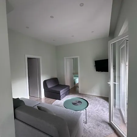 Rea Apartment